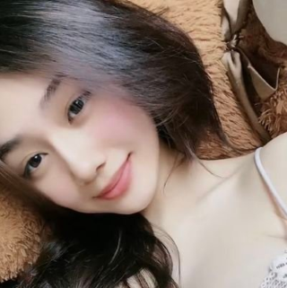 Clip sex Trần Hà Linh lồn múp địt nhau phê lòi với bạn trai